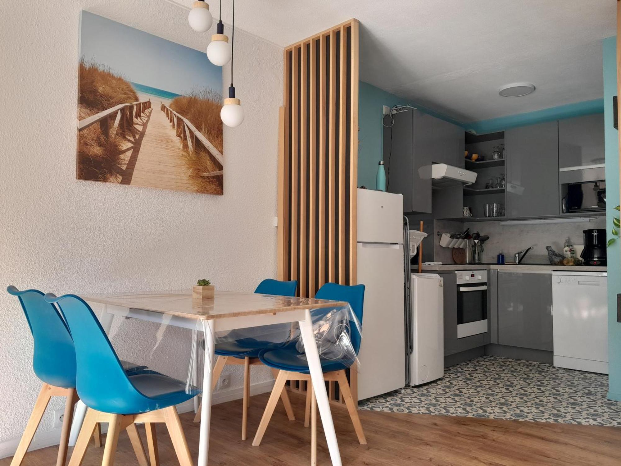 Appartement Joli 2 pièces sur le port avec piscine, terrasse, parking à Capbreton Extérieur photo